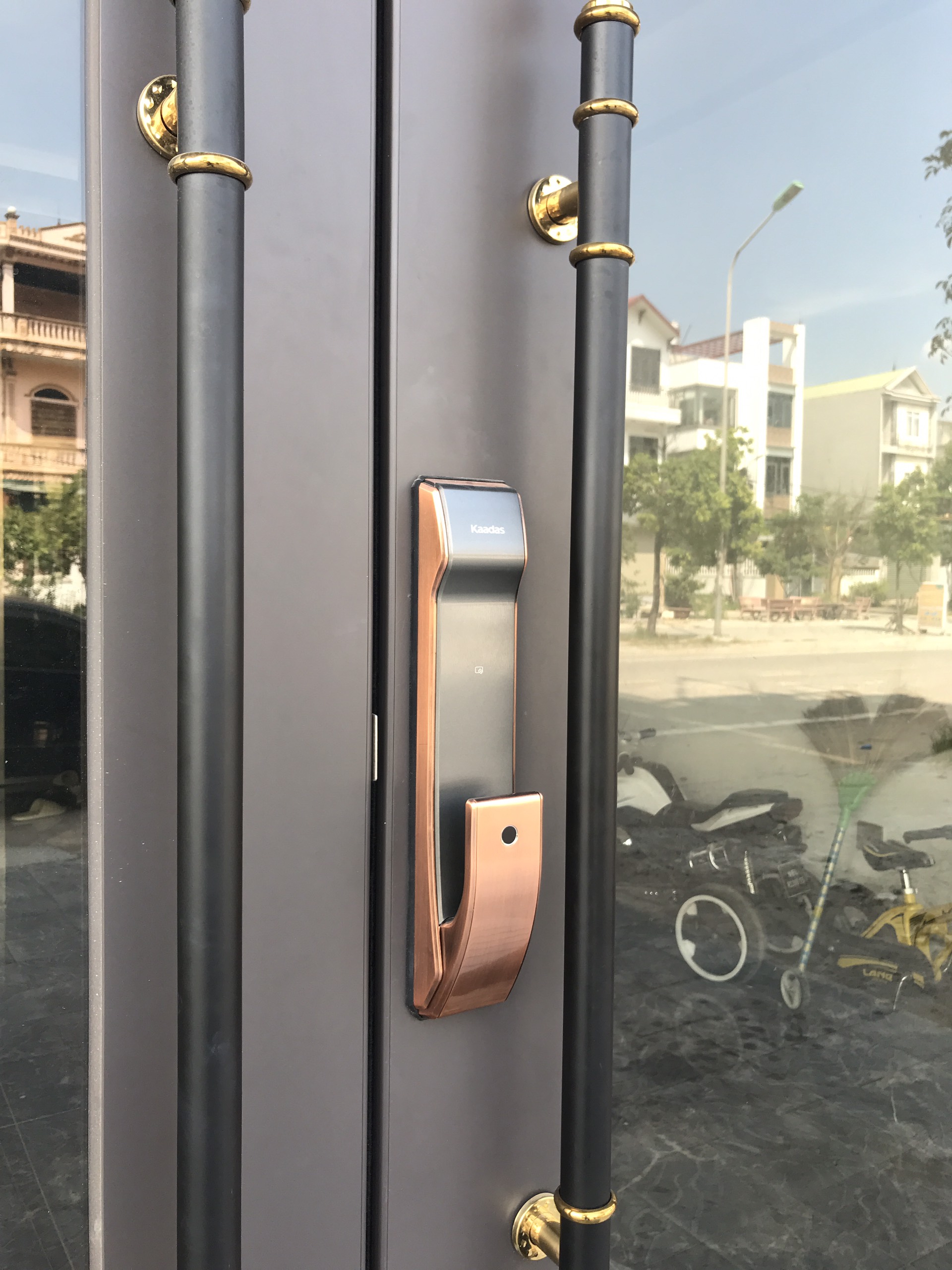 Khoá Điện Tử KAADAS K9 HINH ANH LAP DAT KHOA VAN TAY THUONG HIEU DUC K9 1